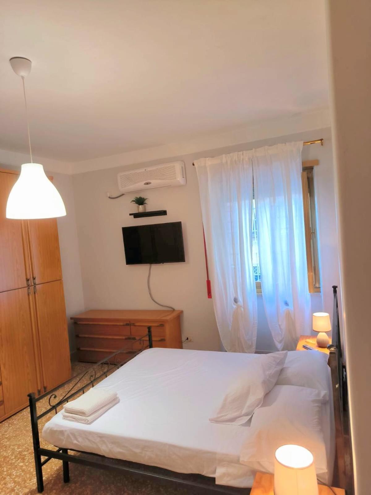 Bilocale In Via Degli Orti Variani Roma Exterior foto
